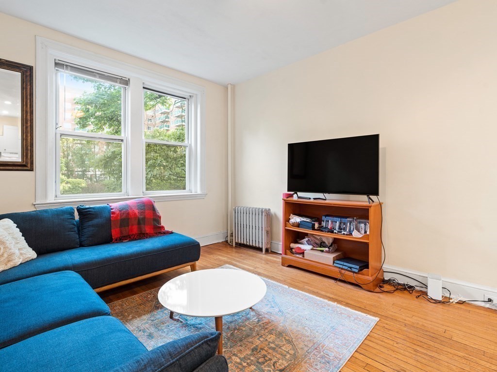 61 Thatcher Street, Unit 2 Brookline, MA 02446 - Photo 7 of 28