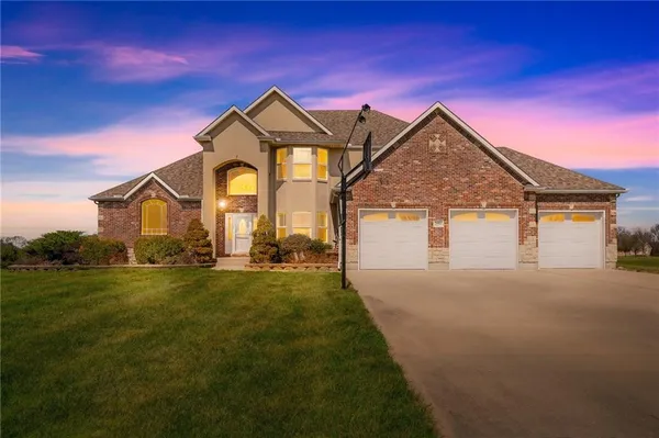 $899,000 | 24611 Woodland Circle, Greenwood, MO 64034