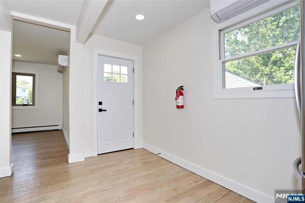 20 Dojean Court Bergenfield, NJ 07621 - Photo 10 of 50