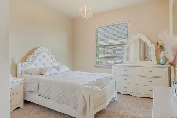 $4,300 | 5919 Dewdrop Lane, Converse, TX 78109