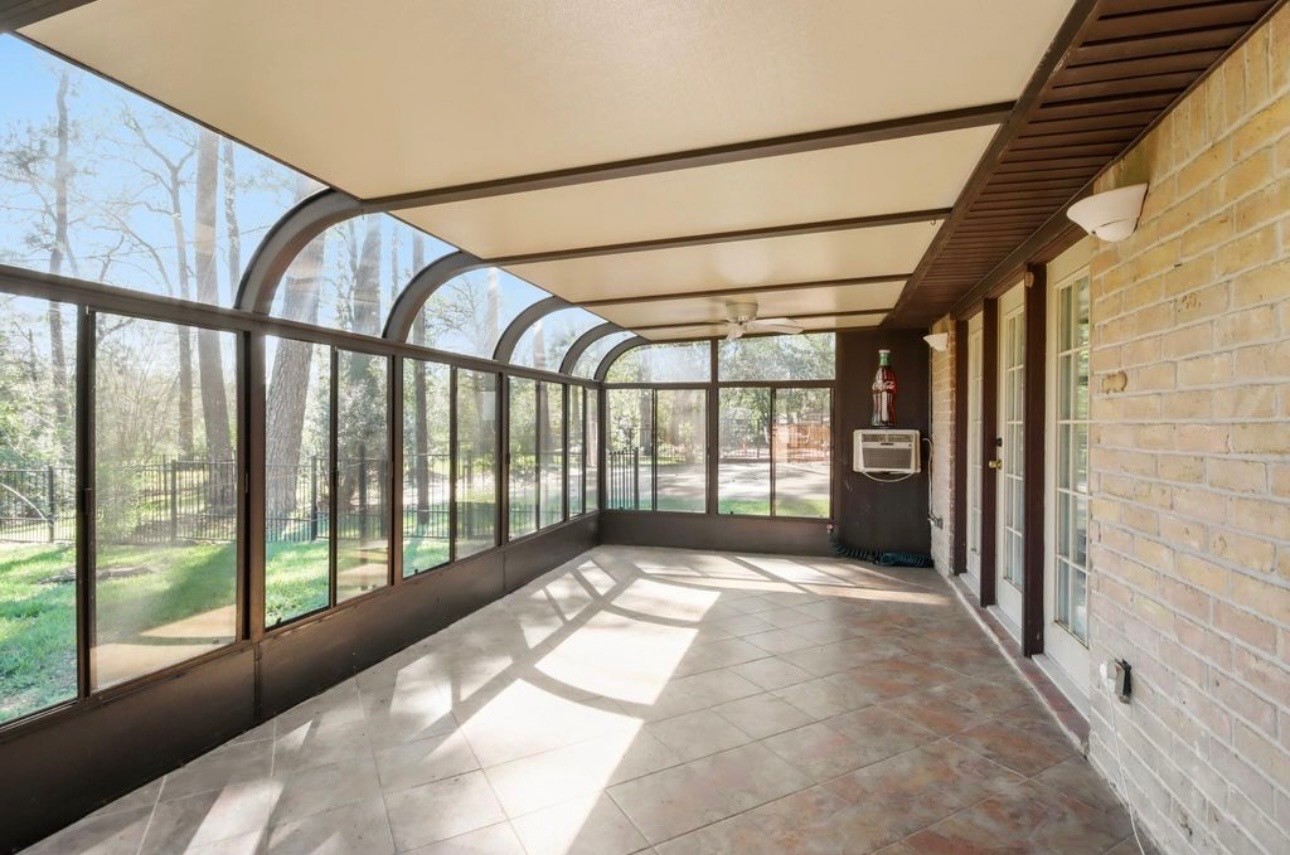1134 Chestnut Ridge Road Houston, TX 77339 - Photo 38 of 46 SUN ROOM