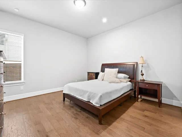 a entryway view with a outdoor space