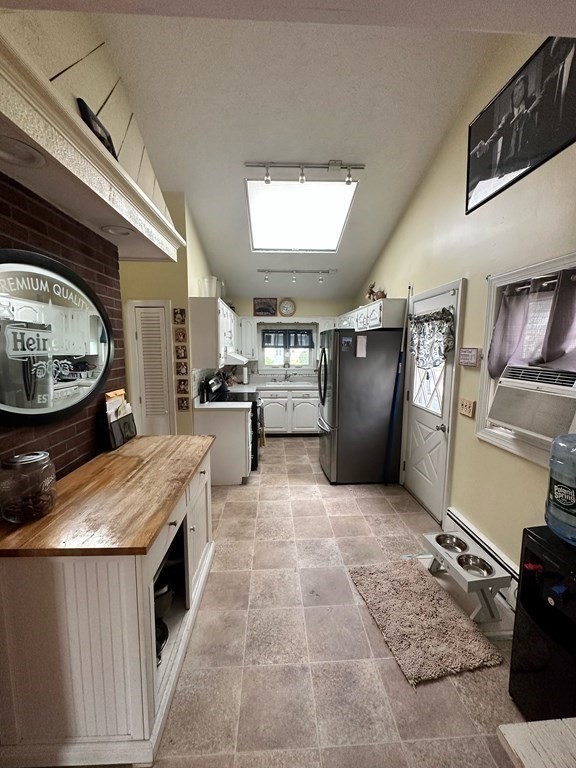 4 Walnut Knolls Canton, MA 02021 - Photo 6 of 23 Gallery Image 6