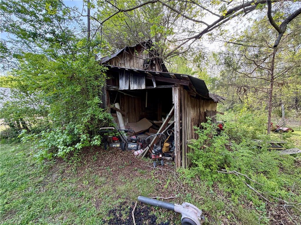 1210 Jackson Lake Road High Point, NC 27263 - Photo 31 of 34