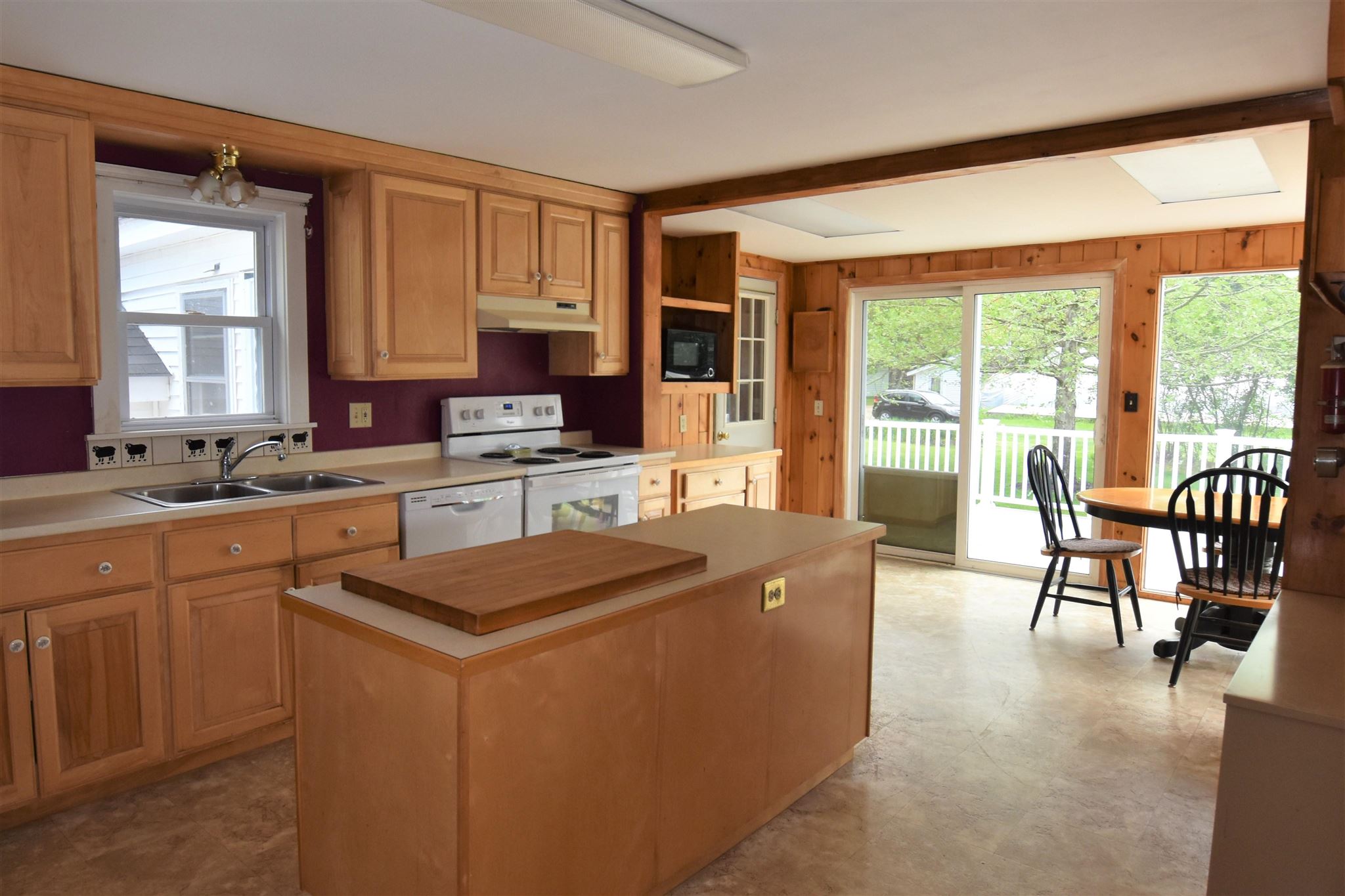 123 Franklin Street Rochester, NH 03867 - Photo 8 of 40