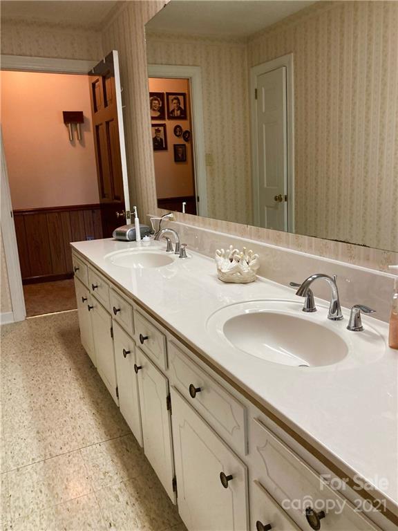 1396 Conley Road Morganton, NC 28655 - Photo 25 of 34 Gallery Image 25