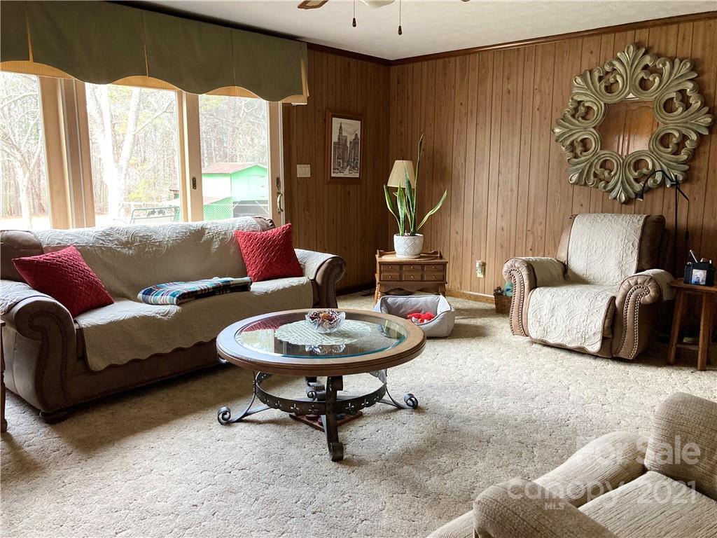 1396 Conley Road Morganton, NC 28655 - Photo 4 of 34 Gallery Image 4