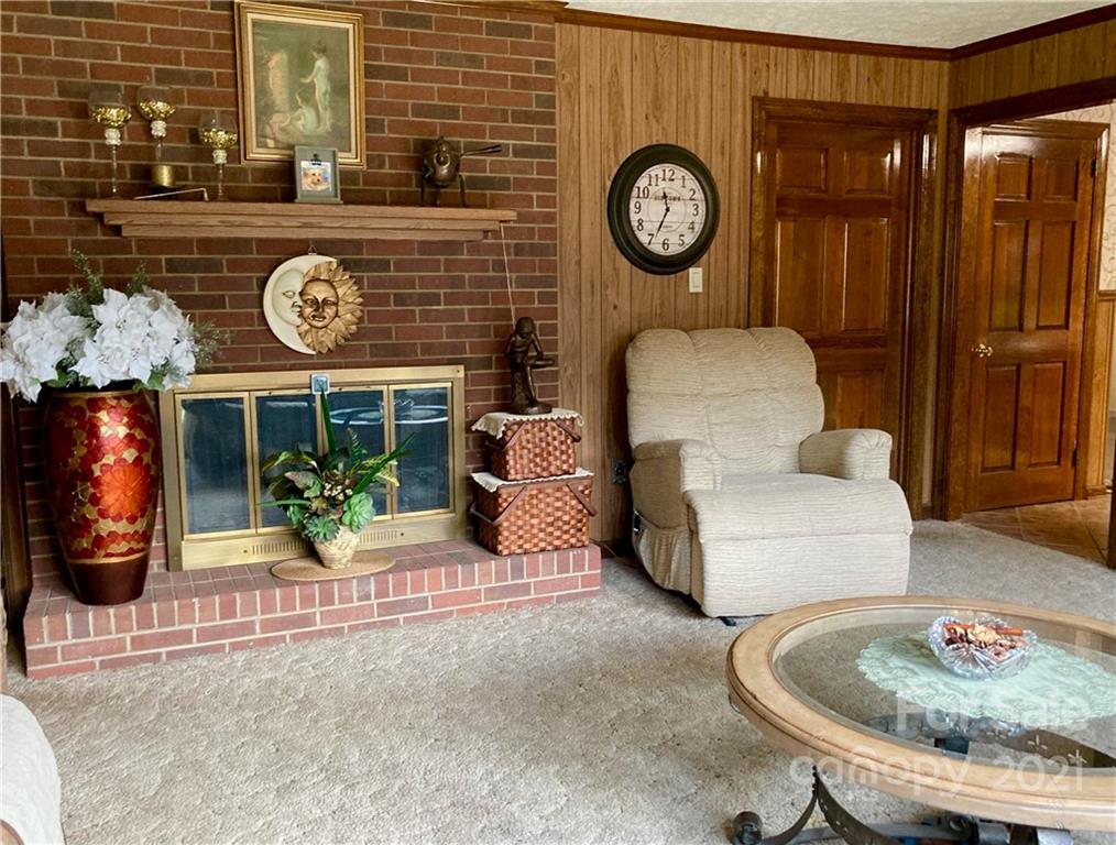 1396 Conley Road Morganton, NC 28655 - Photo 5 of 34 Gallery Image 5