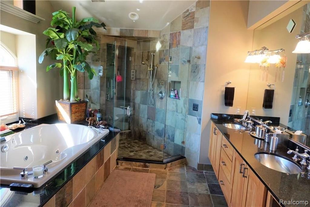 521 Hampton Road Grosse Pointe Woods, MI 48236 - Photo 40 of 48
