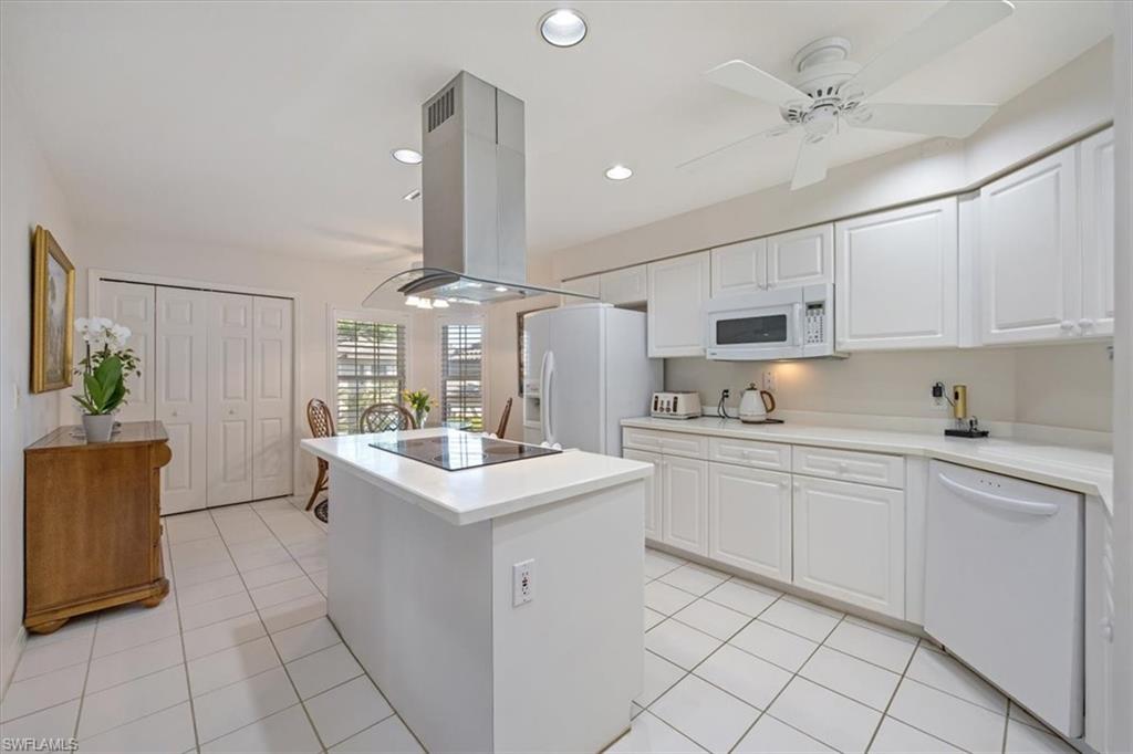 203 Via Perignon, Unit 24 Naples, FL 34119 - Photo 4 of 24