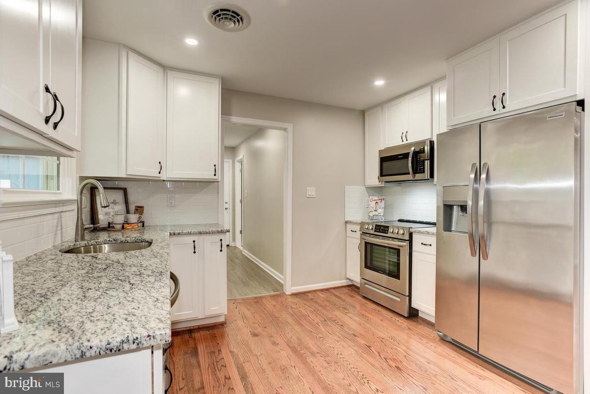 7504 Rockwood Road Frederick, MD 21702 - Photo 18 of 57 Gourmet Kitchen