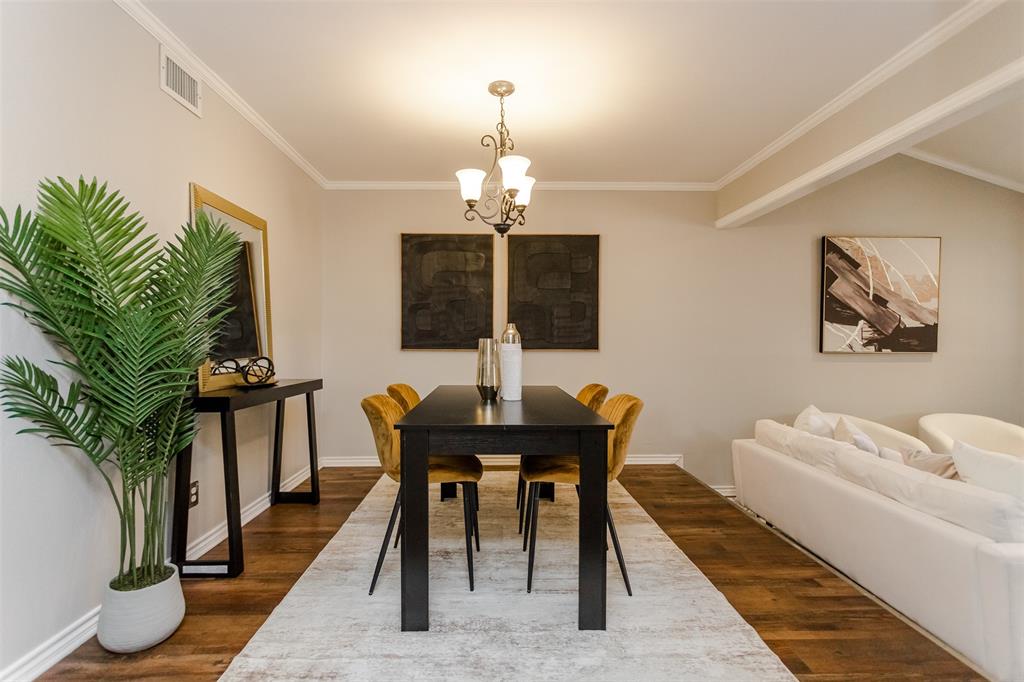 2706 Meadowstone Court Carrollton, TX 75006 - Photo 4 of 32