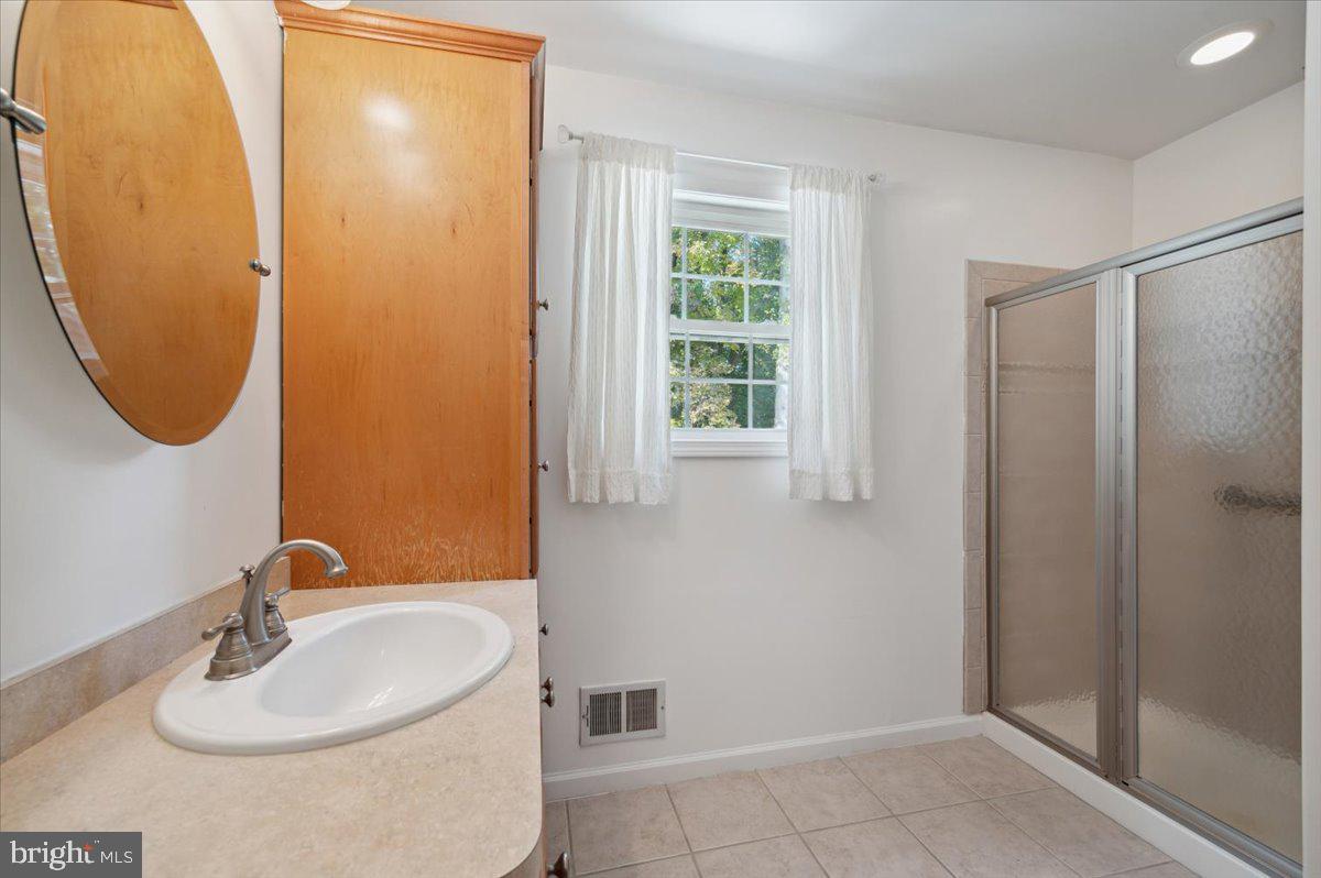 134 Cornflower Road Hamilton, NJ 08620 - Photo 29 of 74