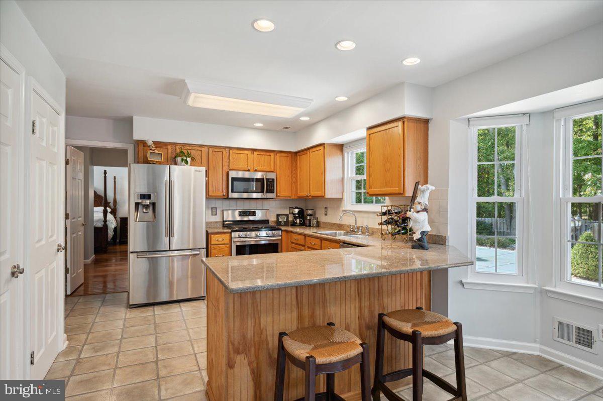 134 Cornflower Road Hamilton, NJ 08620 - Photo 3 of 74 Granite Stainless