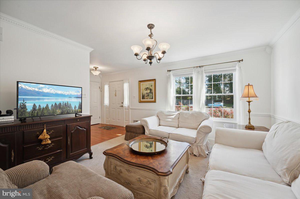 134 Cornflower Road Hamilton, NJ 08620 - Photo 5 of 74 Living Rm