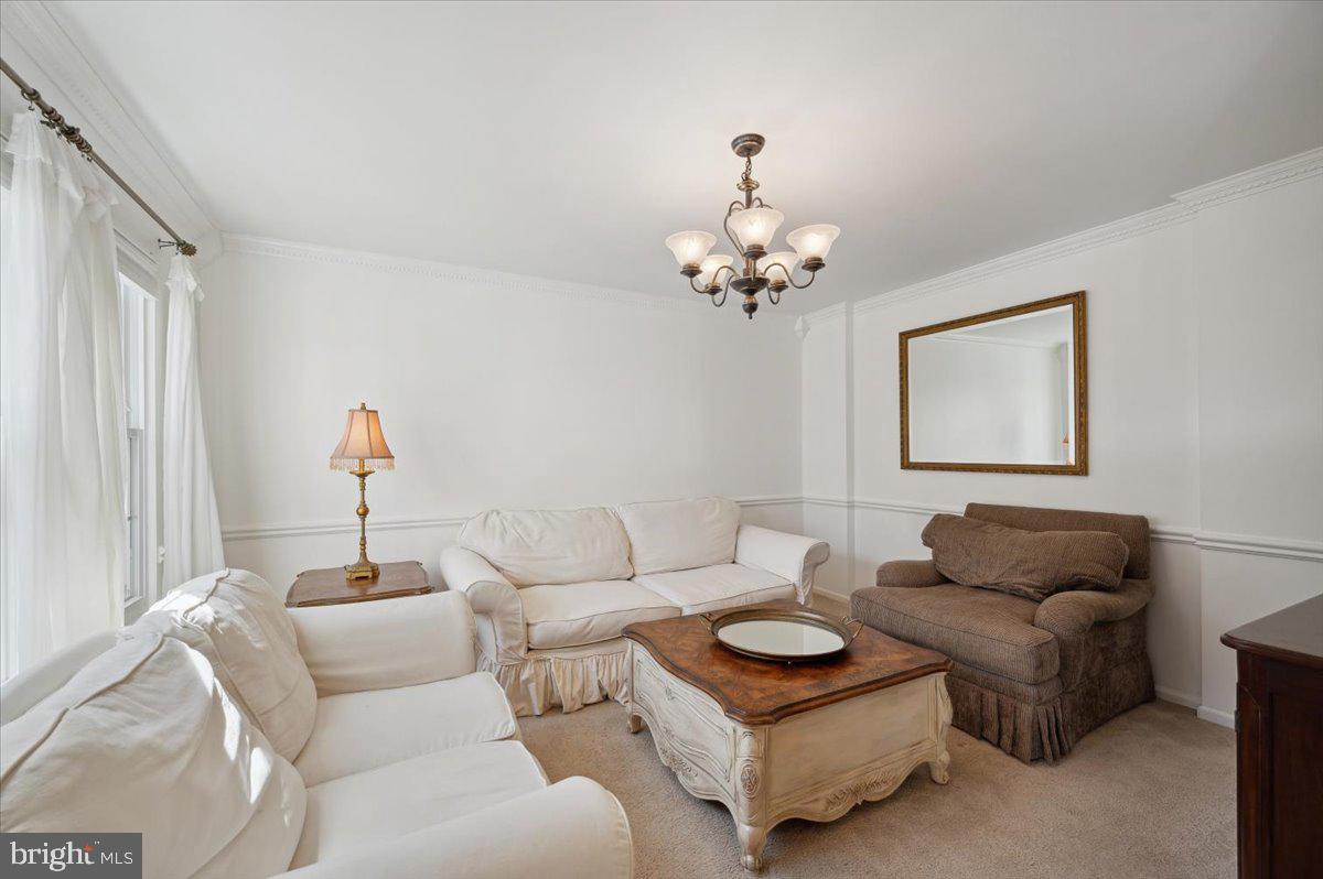 134 Cornflower Road Hamilton, NJ 08620 - Photo 10 of 74 Living Rm