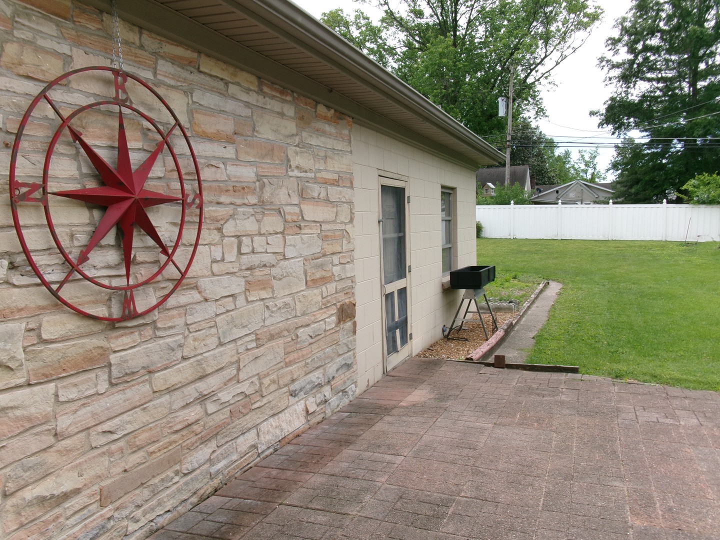 609 Elm Street Carmi, IL 62821 - Photo 27 of 27 Gallery Image 27