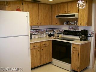 121 Blue Ridge Drive, Unit 28 Naples, FL 34112 - Photo 5 of 8 Gallery Image 5