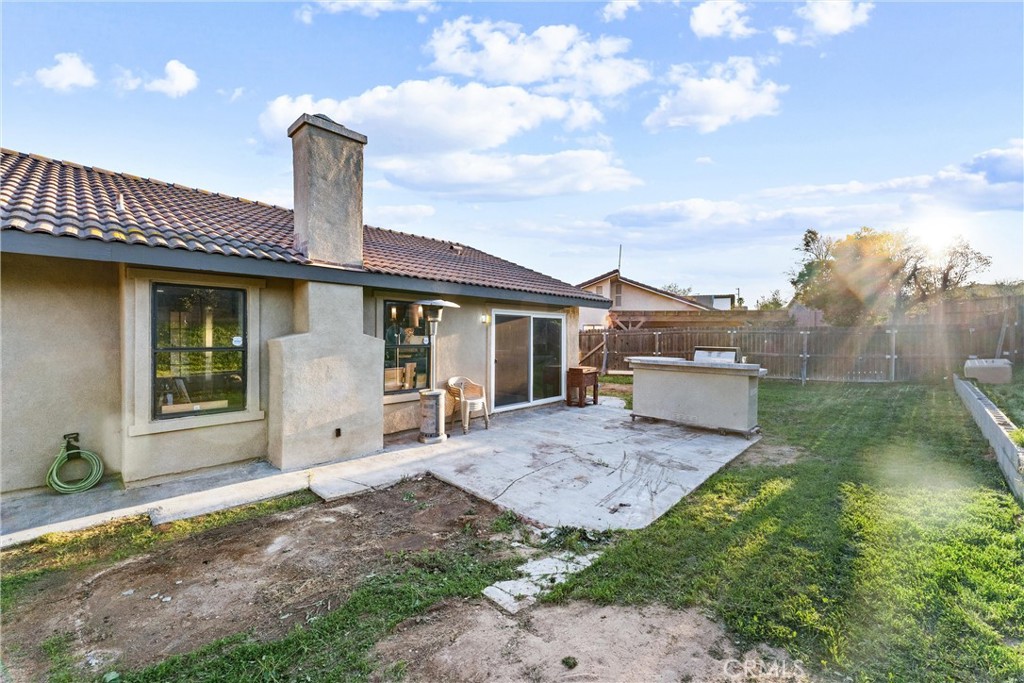 4254 Manx Court Riverside, CA 92503 - Photo 26 of 38 a front view of a house with garden