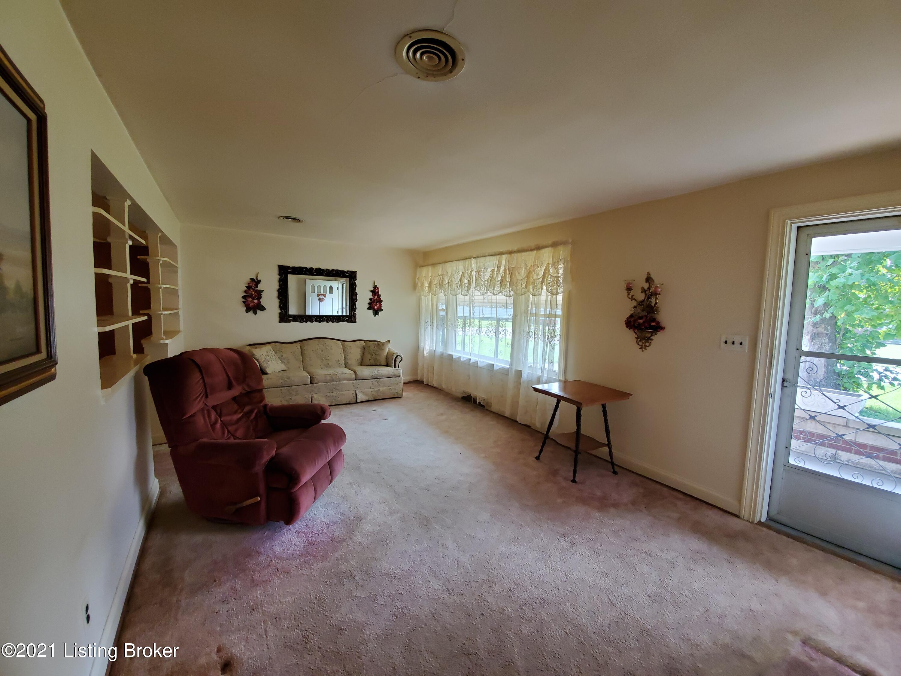 3305 Wessel Road Louisville, KY 40216 - Photo 11 of 29 20210721_172210