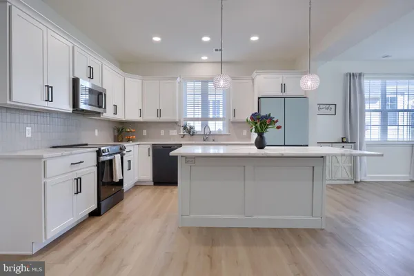$489,999 | 211 Bellaride Lane, Millersville, PA 17551