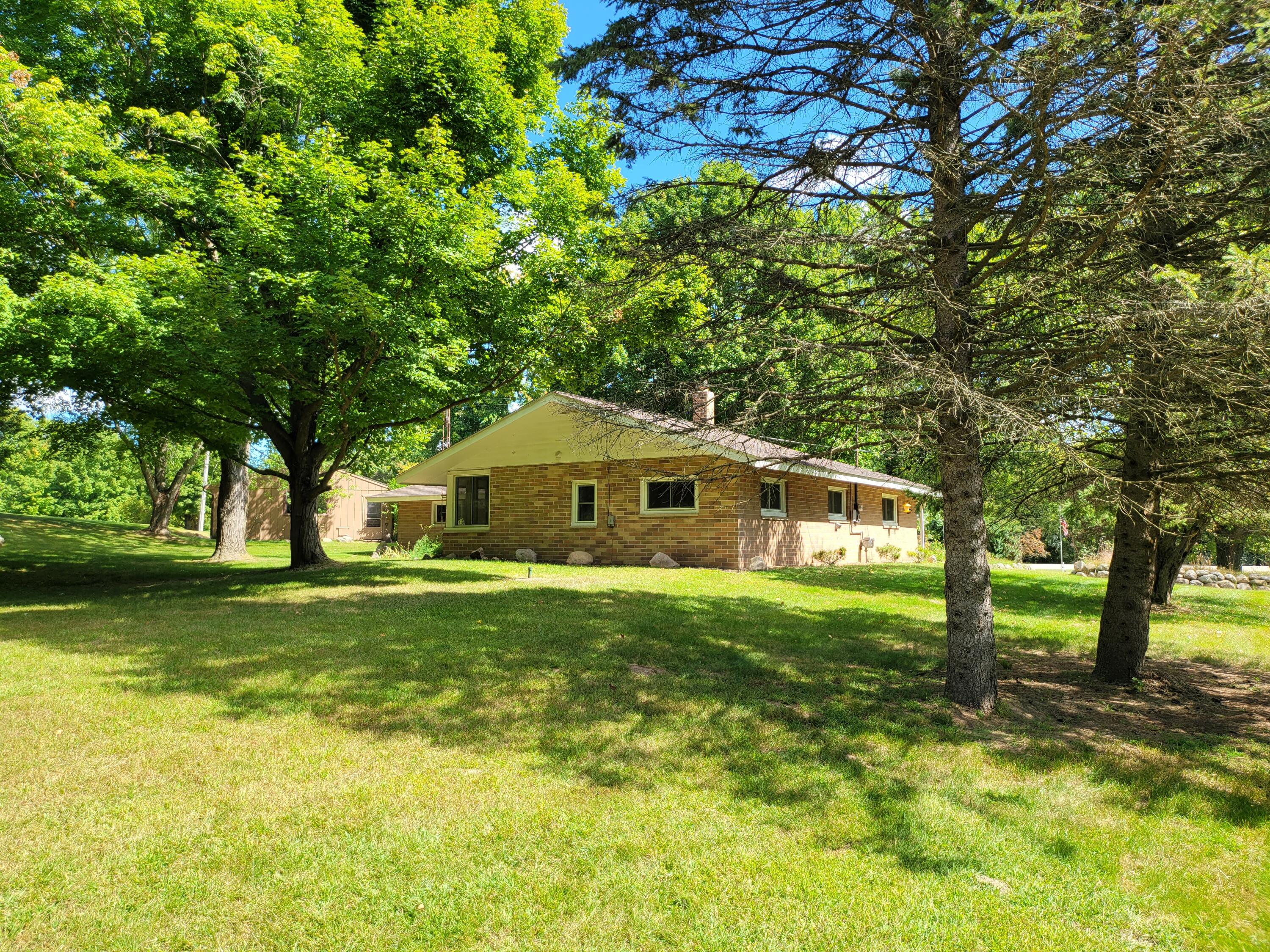12700 Schleweis Road Manchester, MI 48158 - Photo 4 of 20 20240908_124032
