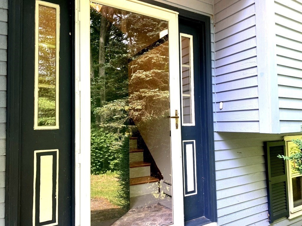 10 Warwick Road Walpole, MA 02071 - Photo 5 of 28