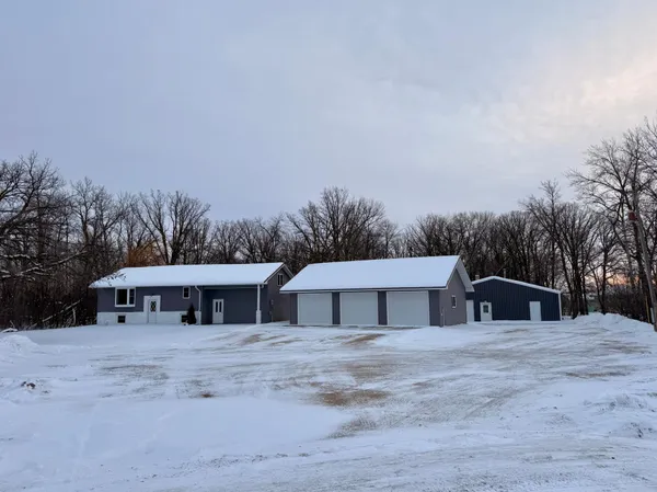 $334,000 | 15636 Us Highway Northeast, Thief River Falls, MN 56701