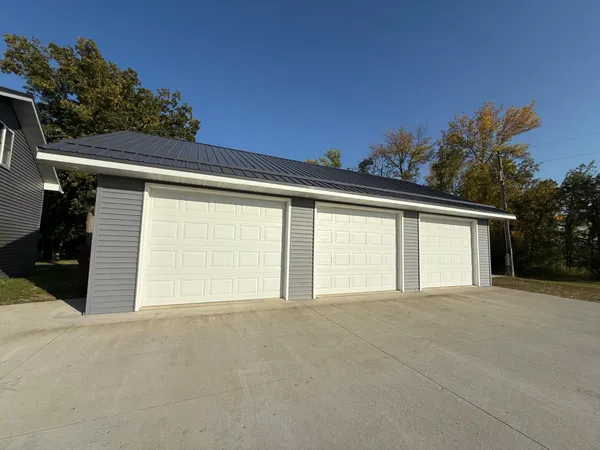 $319,000 | 15636 Us Highway Northeast, Thief River Falls, MN 56701