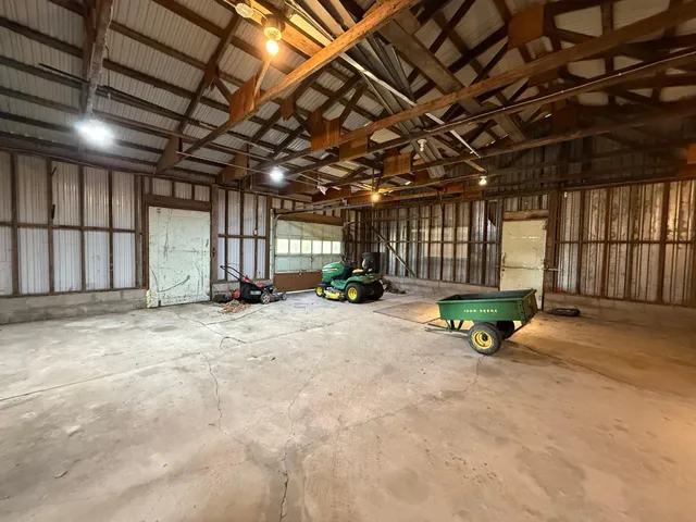 $340,000 | 15636 Us Highway Northeast, Thief River Falls, MN 56701