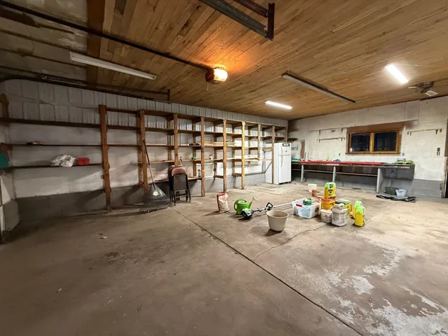 $340,000 | 15636 Us Highway Northeast, Thief River Falls, MN 56701