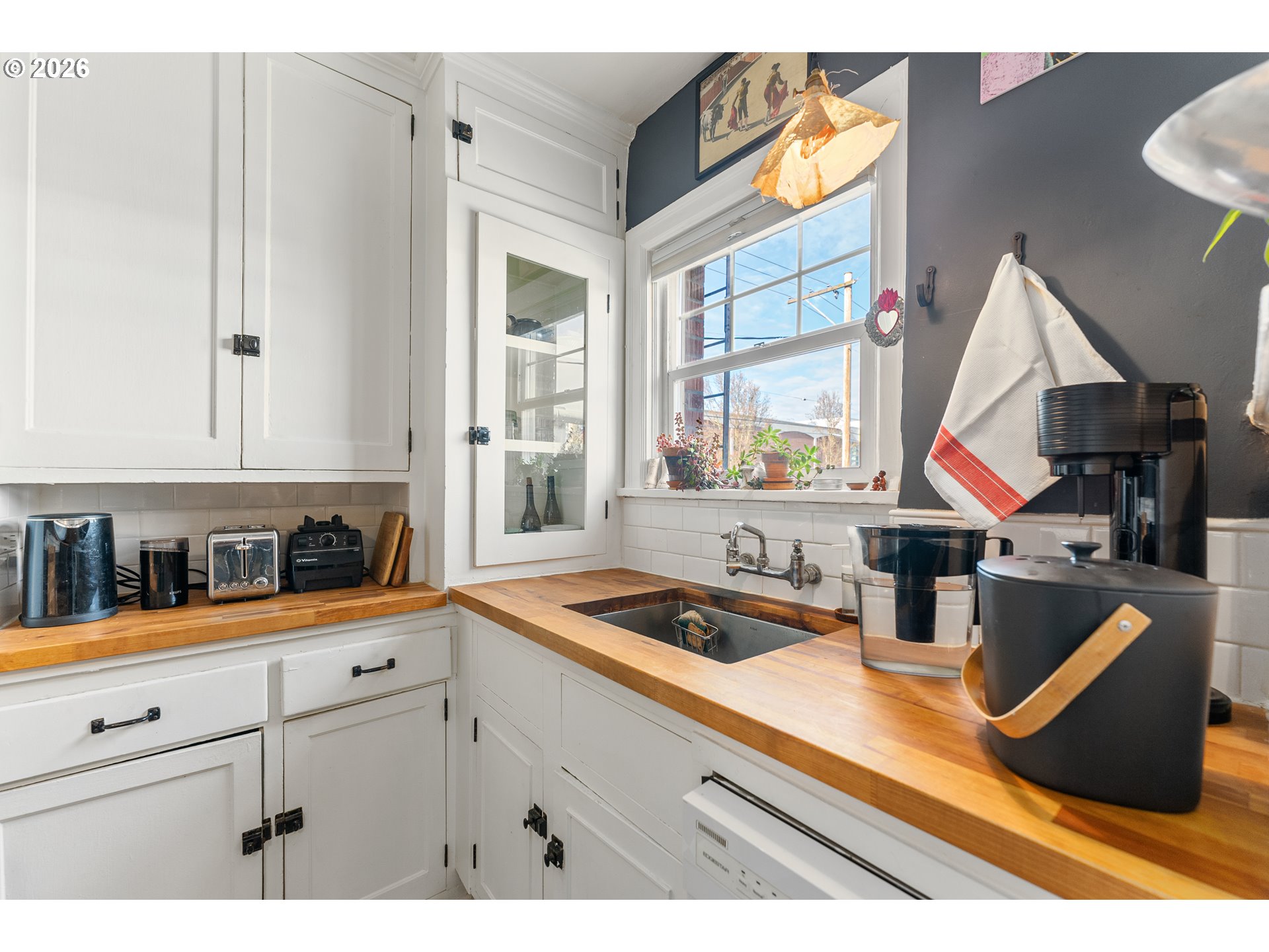 20 Northwest 16th Avenue, Unit 215 Portland, OR 97209 - Photo 8 of 25 Kitchen