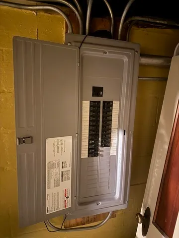 a view of walk in closet