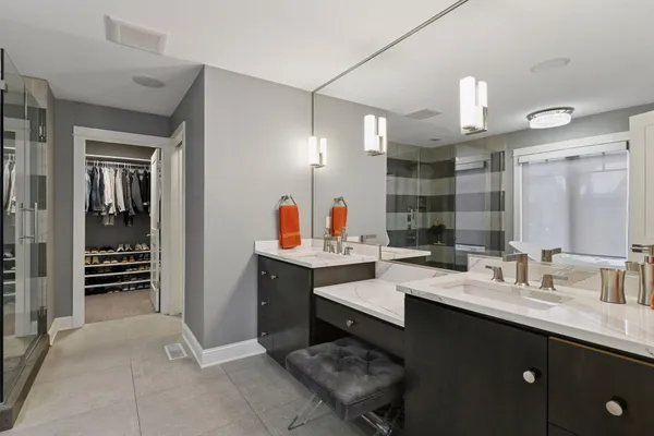 $2,195,000 | 633 Park Street East, Wayzata, MN 55391