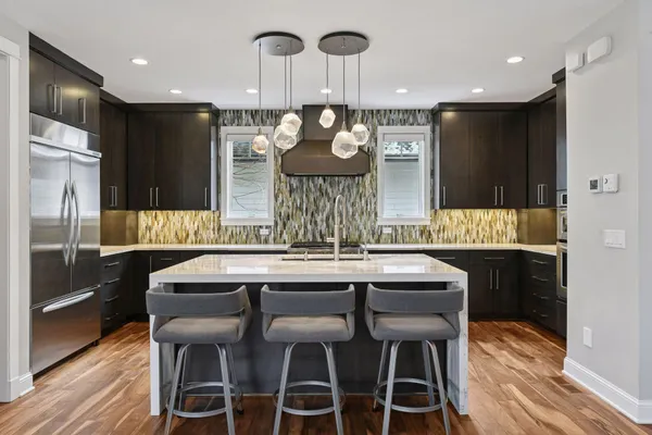 $2,195,000 | 633 Park Street East, Wayzata, MN 55391
