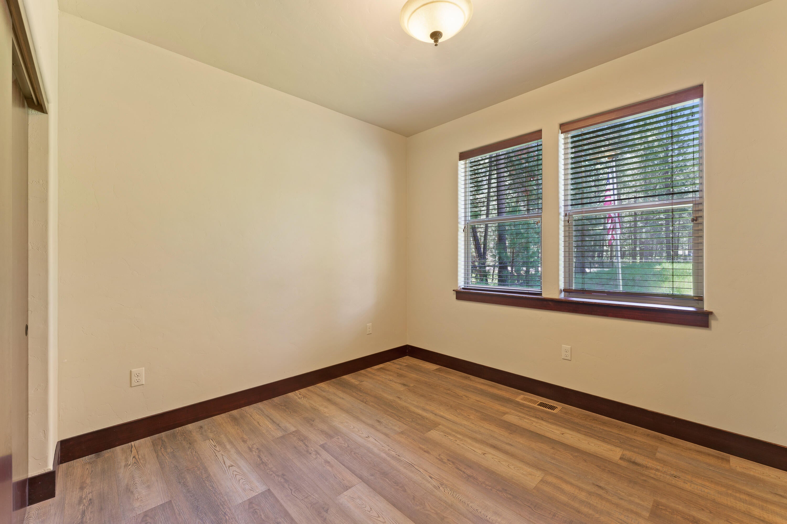 17142 Norwalk Road Bend, OR 97707 - Photo 27 of 40 DSC02245