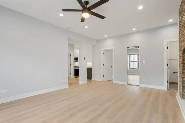 $3,100 | 7663 North Rogers Avenue, Unit 3, Chicago, IL 60626