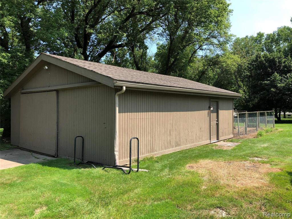 2841 Grant Road Rochester Hills, MI 48309 - Photo 13 of 47
