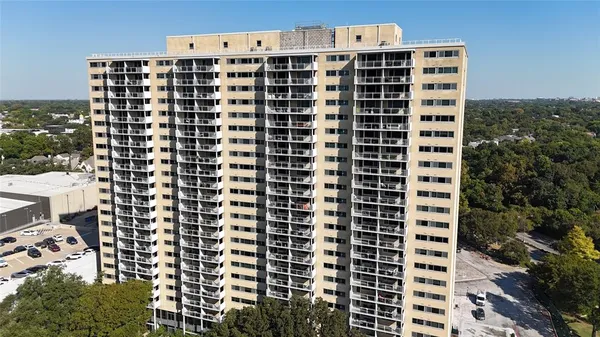 $2,500 | 3883 Turtle Creek Boulevard, Unit 306, Dallas, TX 75219