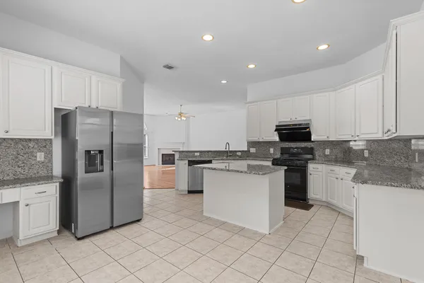 $2,390 | 1703 Fossil Park Drive, Katy, TX 77494