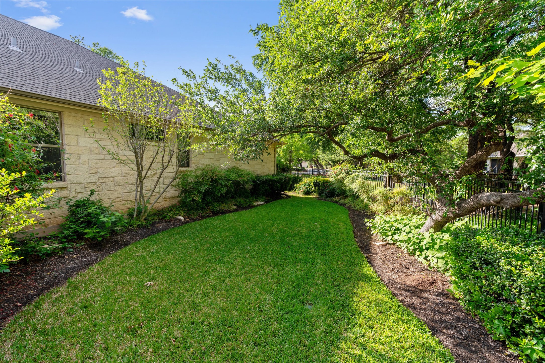 809 Boquilla Trail Georgetown, TX 78633 - Photo 34 of 39