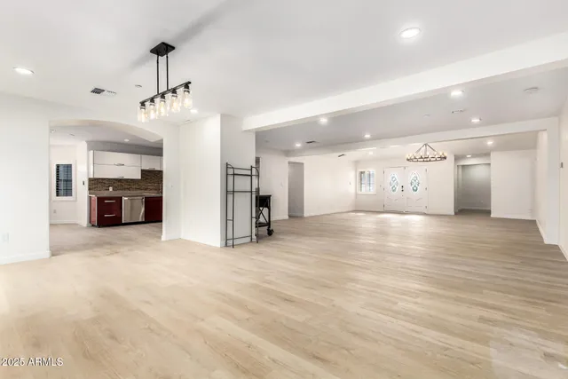 $1,750,000 | 1606 West Keim Drive, Phoenix, AZ 85015