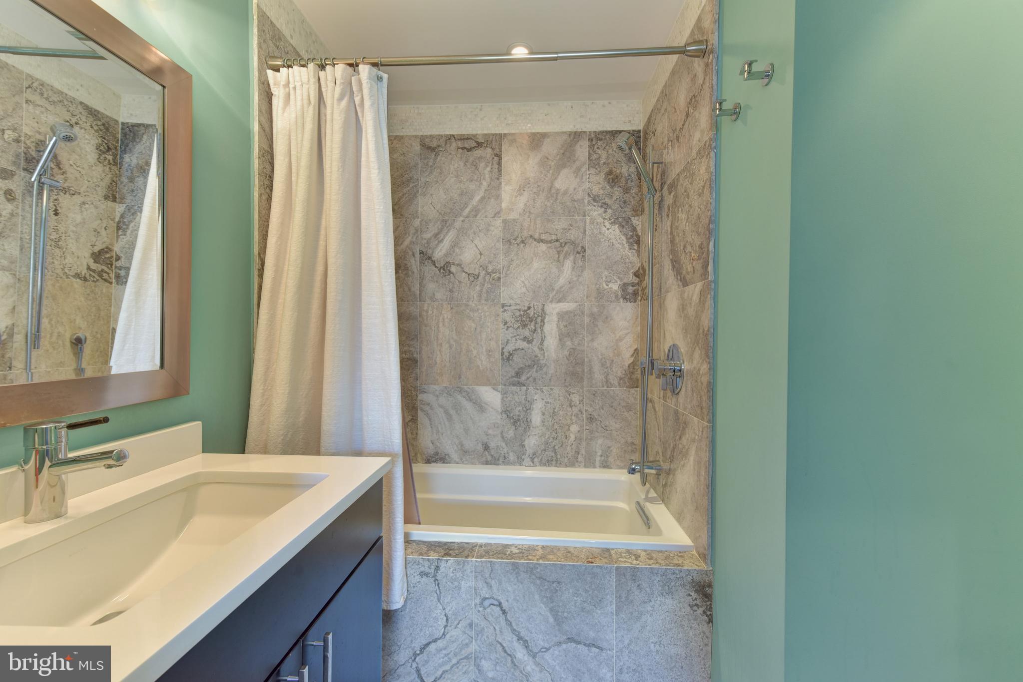 2351 Champlain Street Northwest, Unit P2 Washington, DC 20009 - Photo 11 of 31