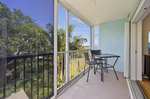 $189,900 | 1820 New Palm Way, Unit 308, Boynton Beach, FL 33435