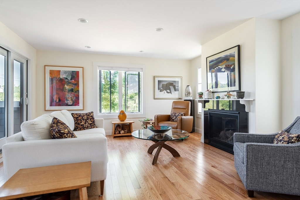 41 Cliff Road, Unit A Gloucester, MA 01930 - Photo 5 of 22