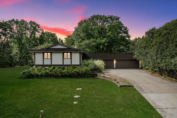 $450,000 | 8600 176th Avenue Northwest, Anoka, MN 55303