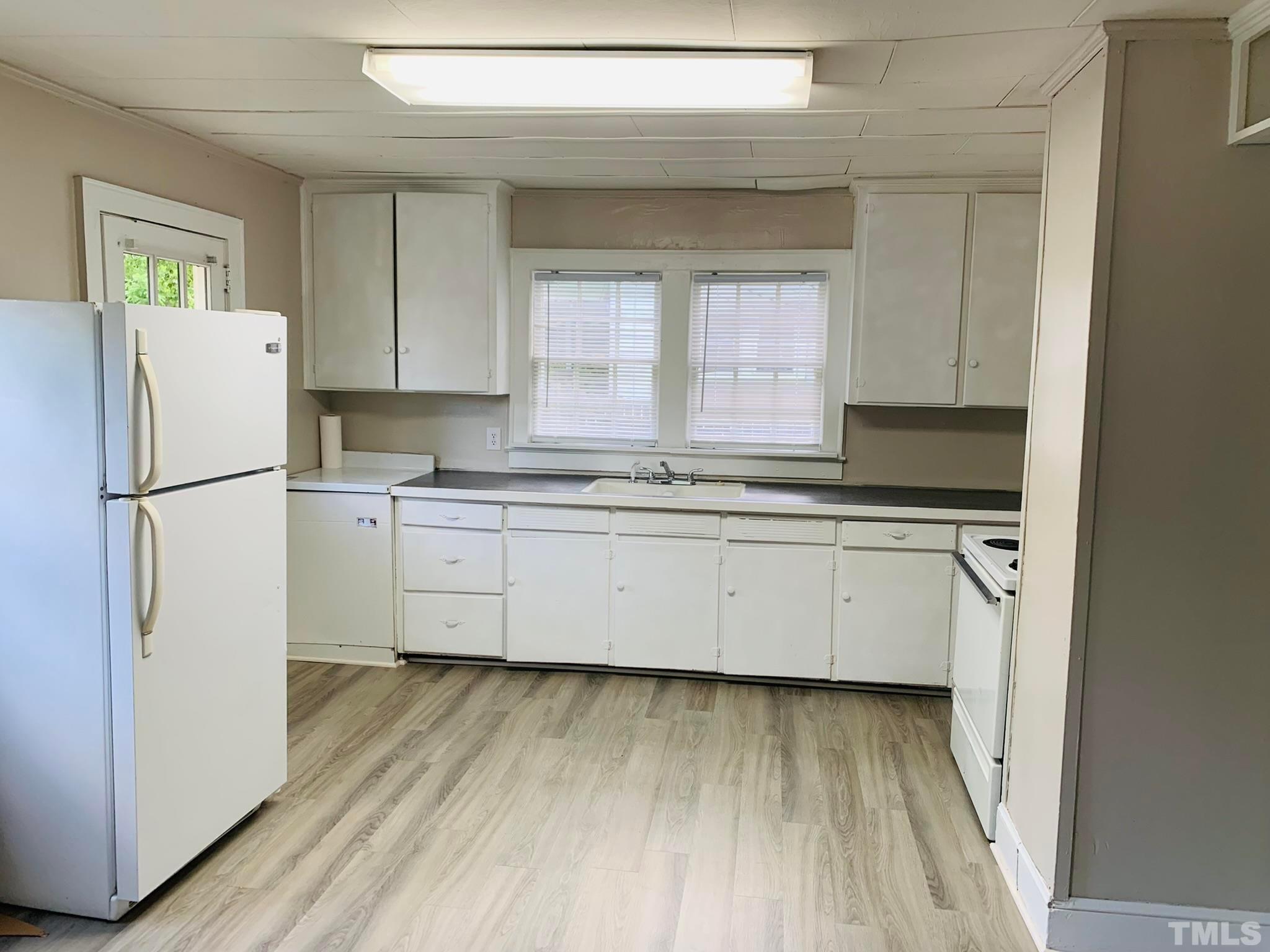 203 Hillsborough Road Carrboro, NC 27510 - Photo 3 of 12 Photo #3