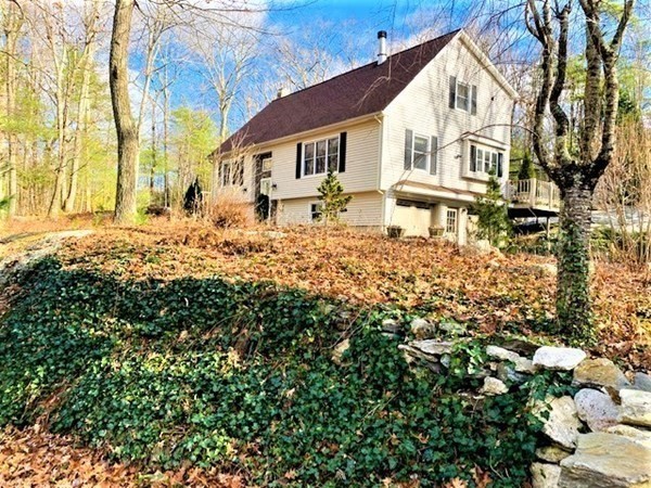 17 Howe Road Spencer, MA 01562 - Photo 1 of 33 Gallery Image 1