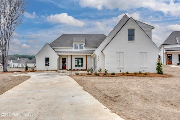 $725,000 | 114 Charleston Circle, Madison, MS 39110