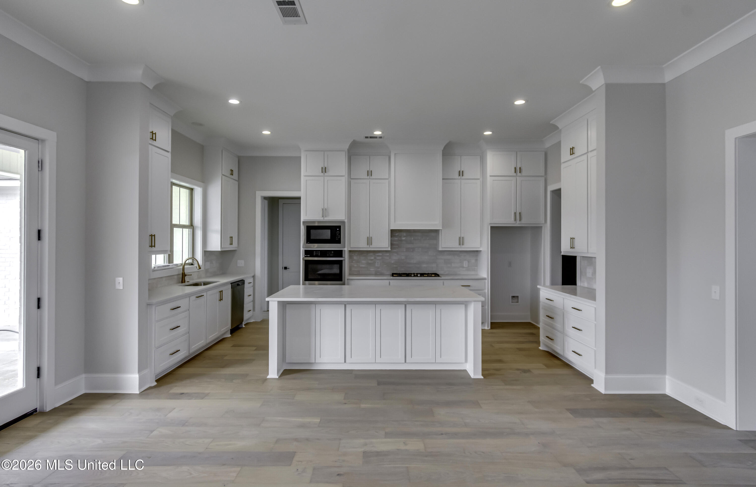 114 Charleston Circle Madison, MS 39110 - Photo 10 of 25 114 Charleston Cv--6